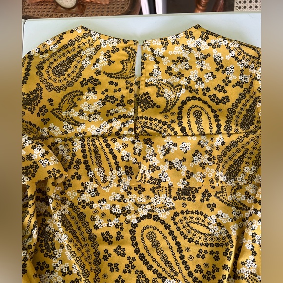 Abercrombie & Fitch Golden Paisley Blouse size Medium - Picture 5 of 5